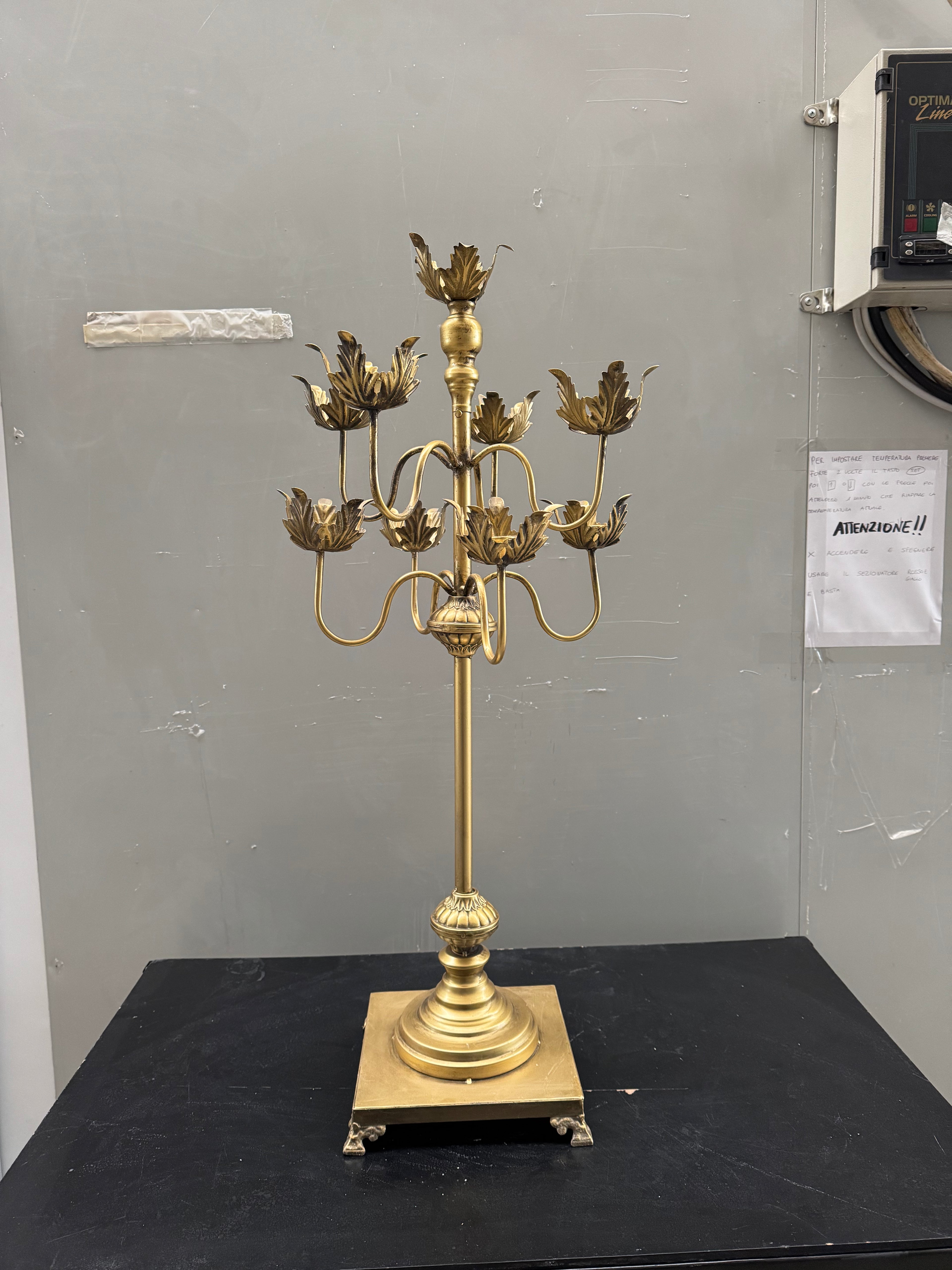 Candelabro 9 braccia dorato con decori – H95 cm D43 cm - Usato