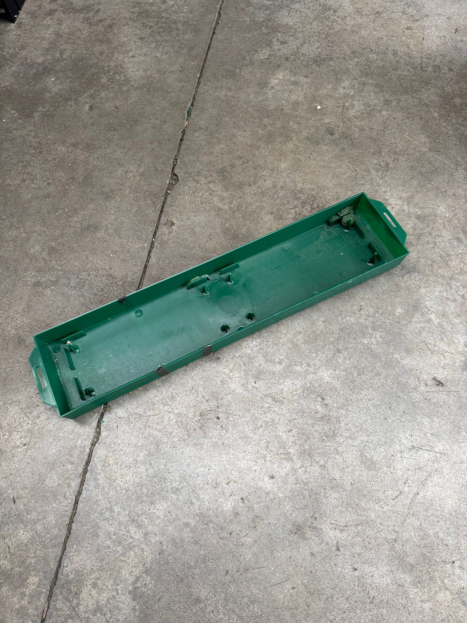 Ciotole e portaspugna per 2 mattonelle – 50x11 cm – usato