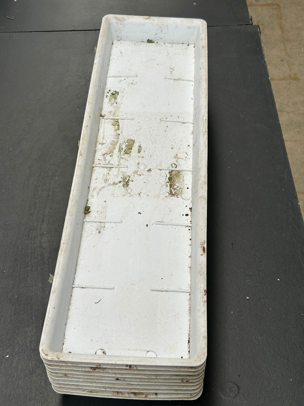 Sottovaso per balcone esterno – 60x15 cm – usato