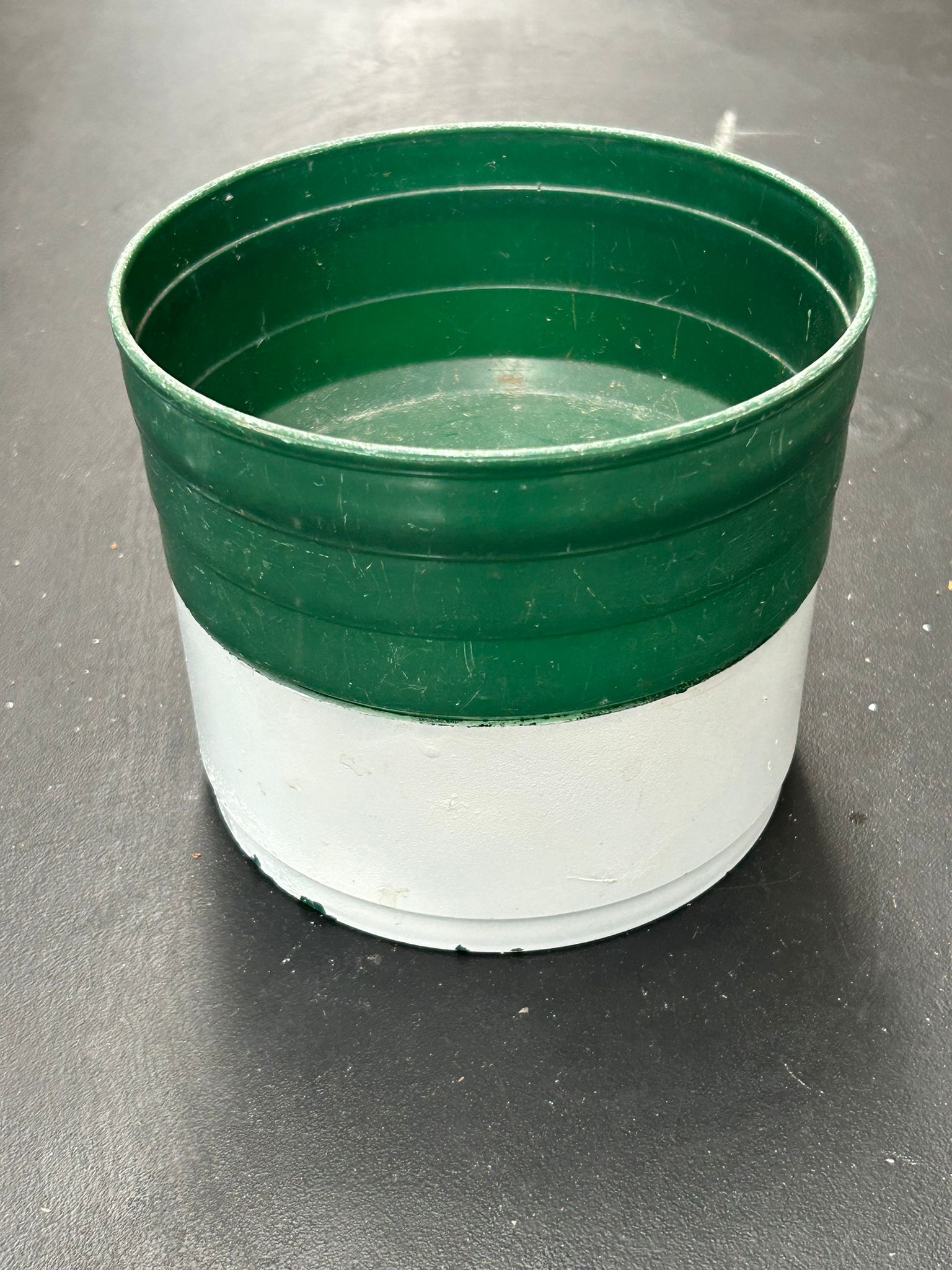 Ciotola portaspugna cilindrica – Ø18 cm H8 cm – usato