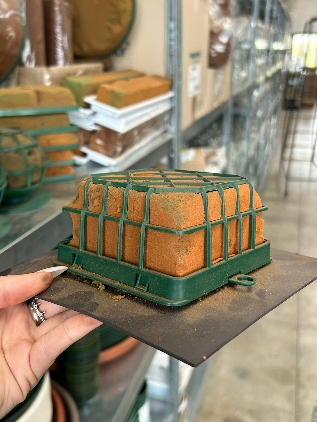 Base magnetica per spugna floreale - 5,5×17×17 cm - usato