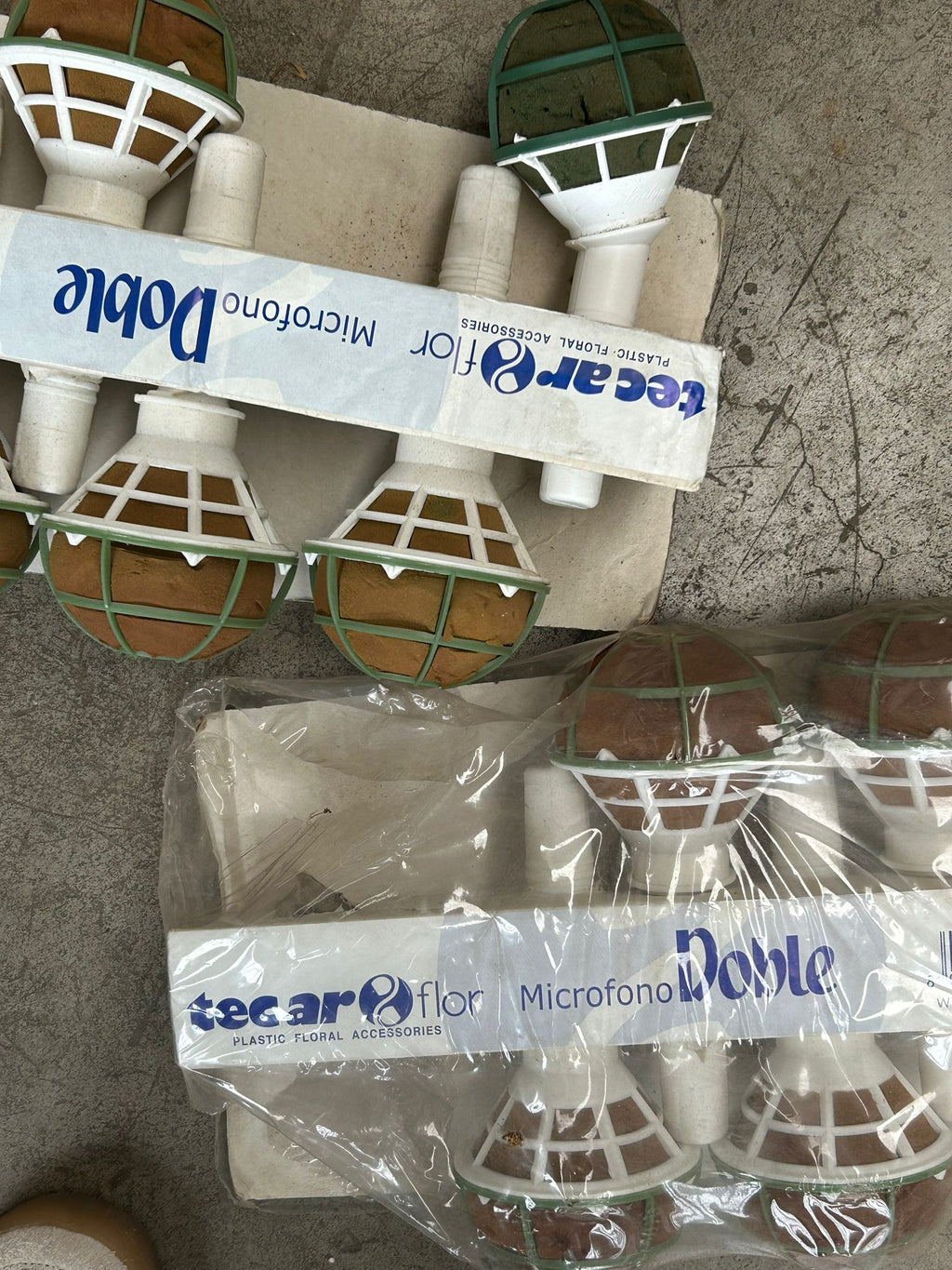 Spugna floreale a forma di microfono – usato