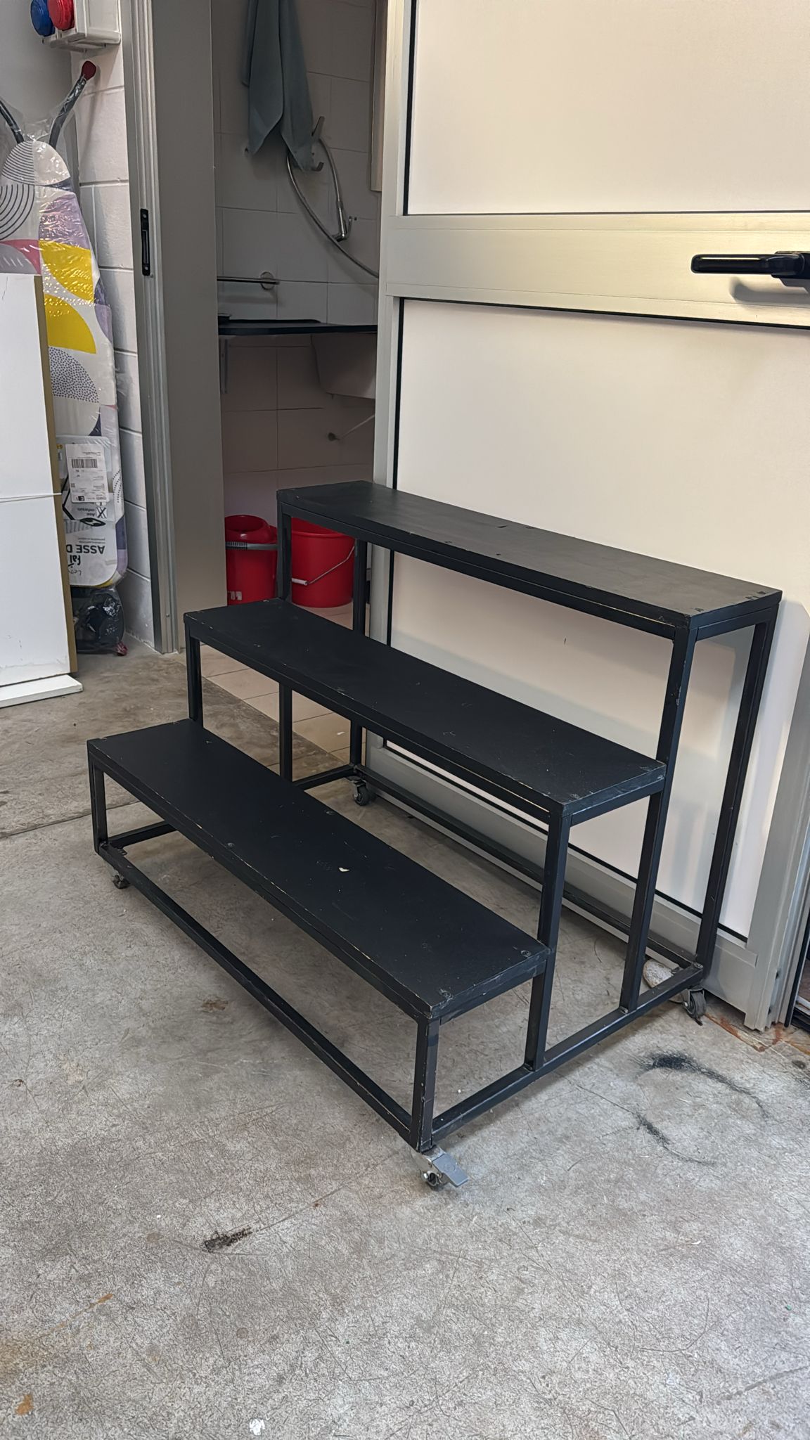 Panca Espositiva con Rotelle - usato