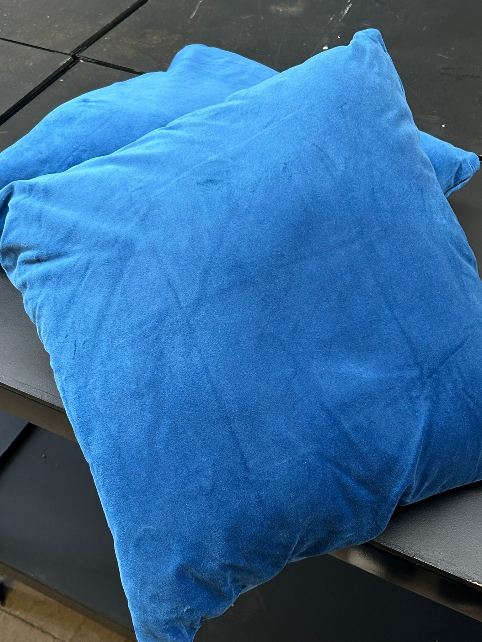 Cuscino in Velluto Blu -usato
