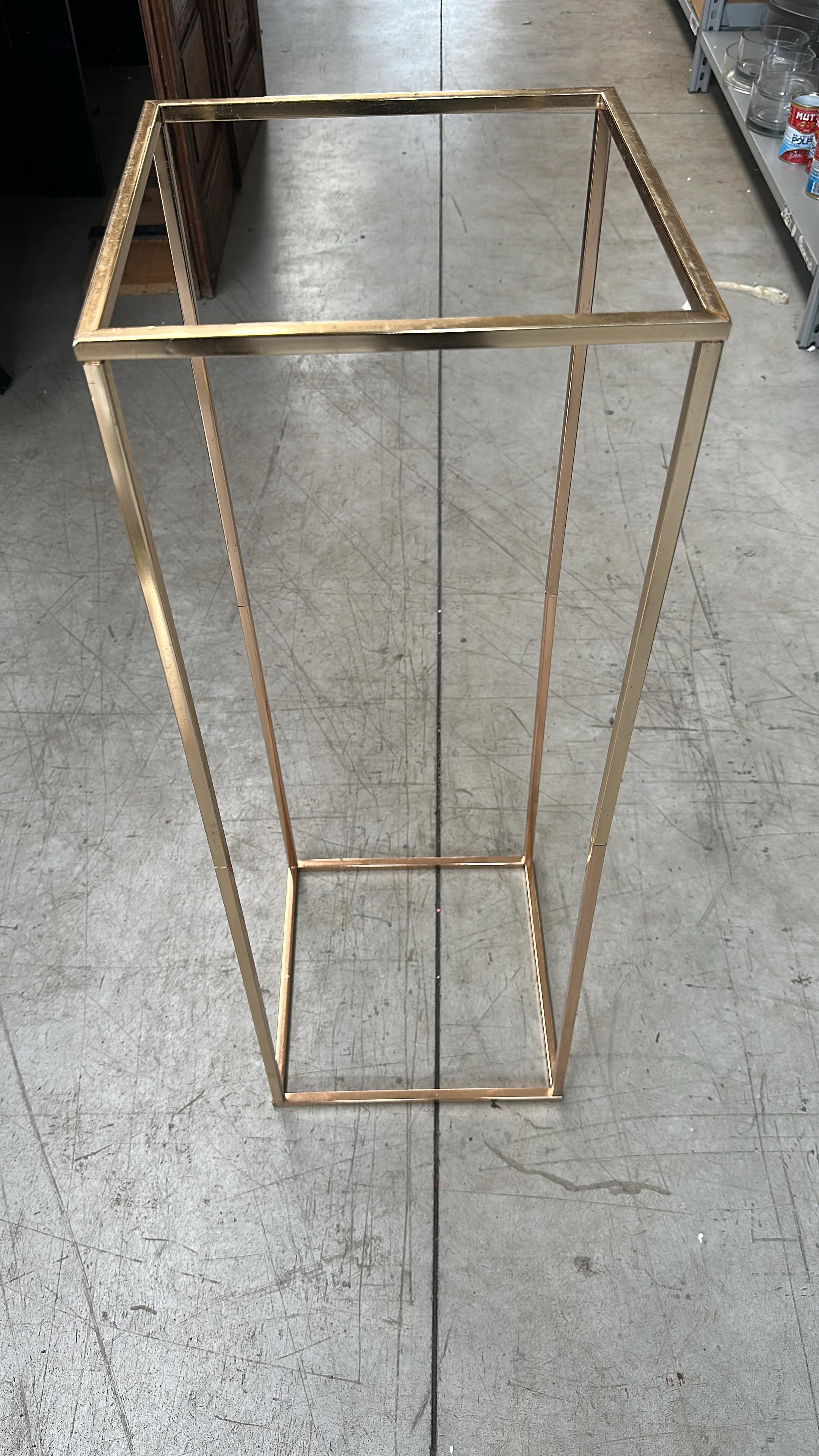 Alzata / Piedistallo componibile in ferro oro – H80 cm - usato