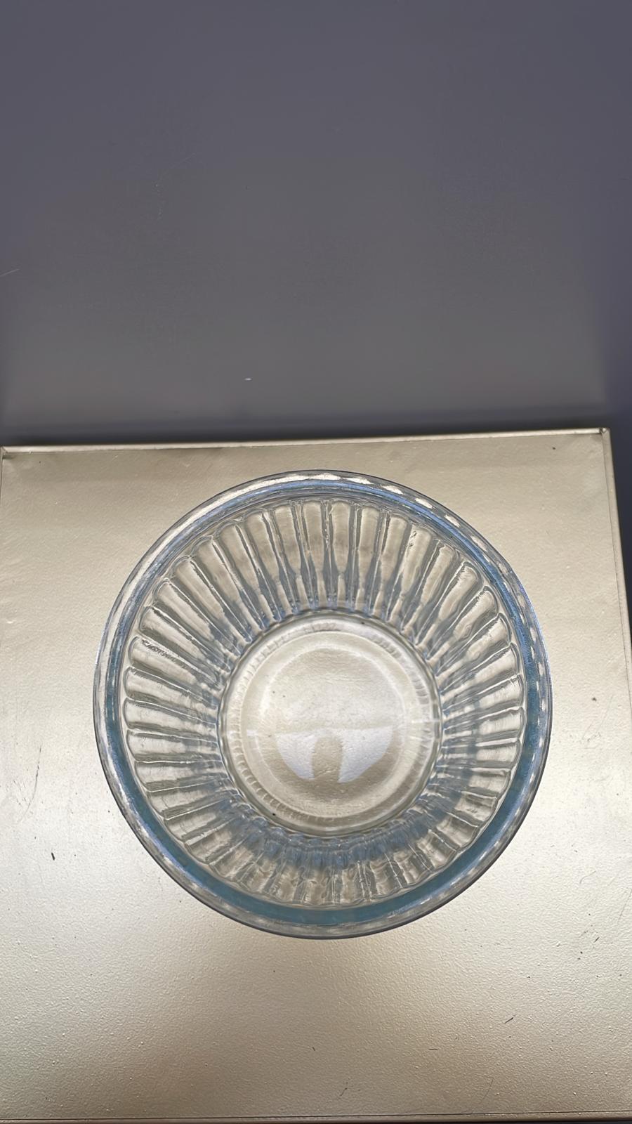 Vaso in vetro trasparente rigato – H15 cm D13,5 cm – usato