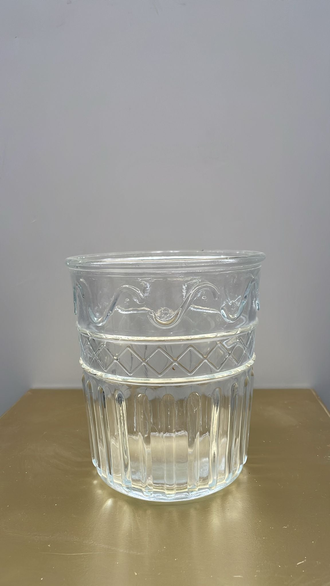 Vaso in vetro trasparente decorato – H15 cm D13,5 cm – usato