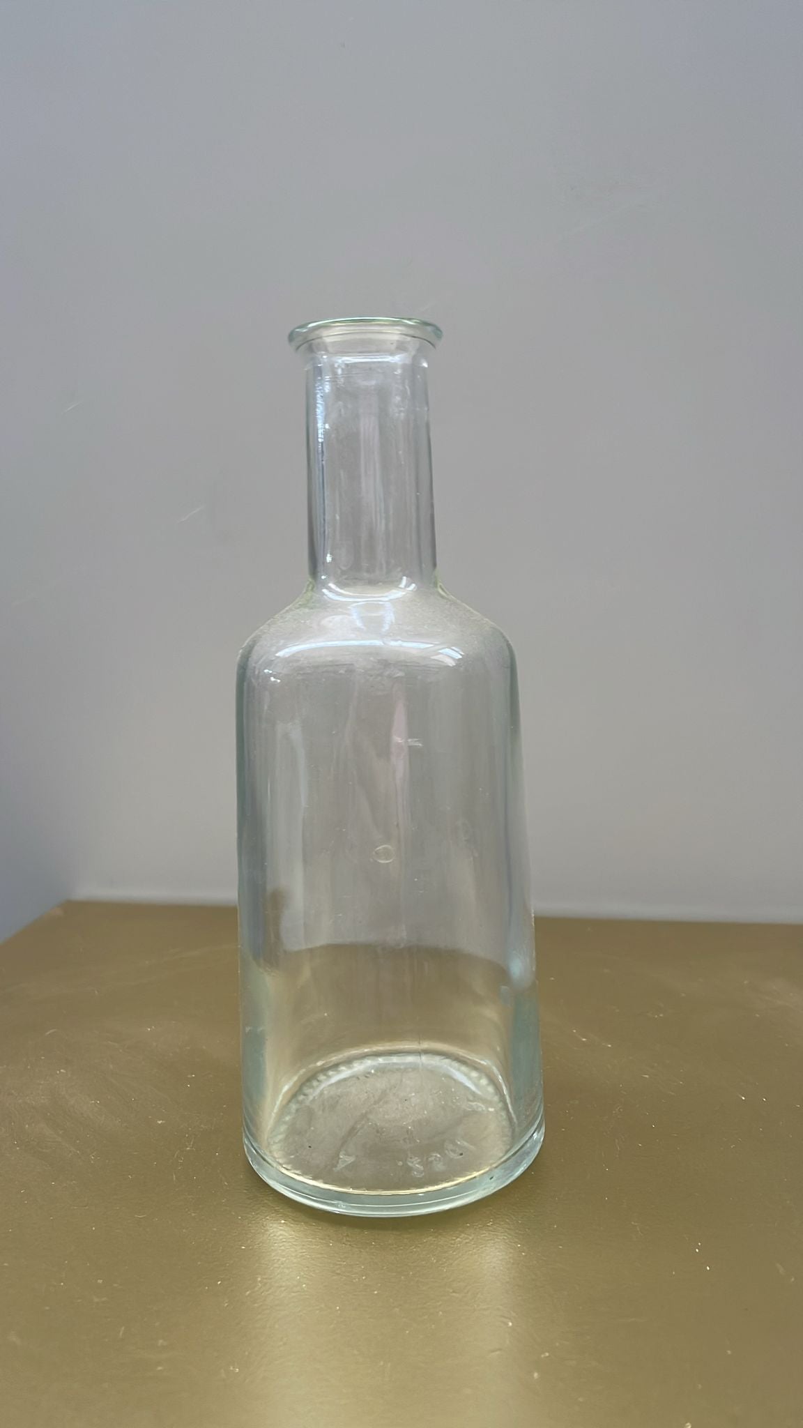 Bottiglia in vetro trasparente – H17 cm D6 cm – usato