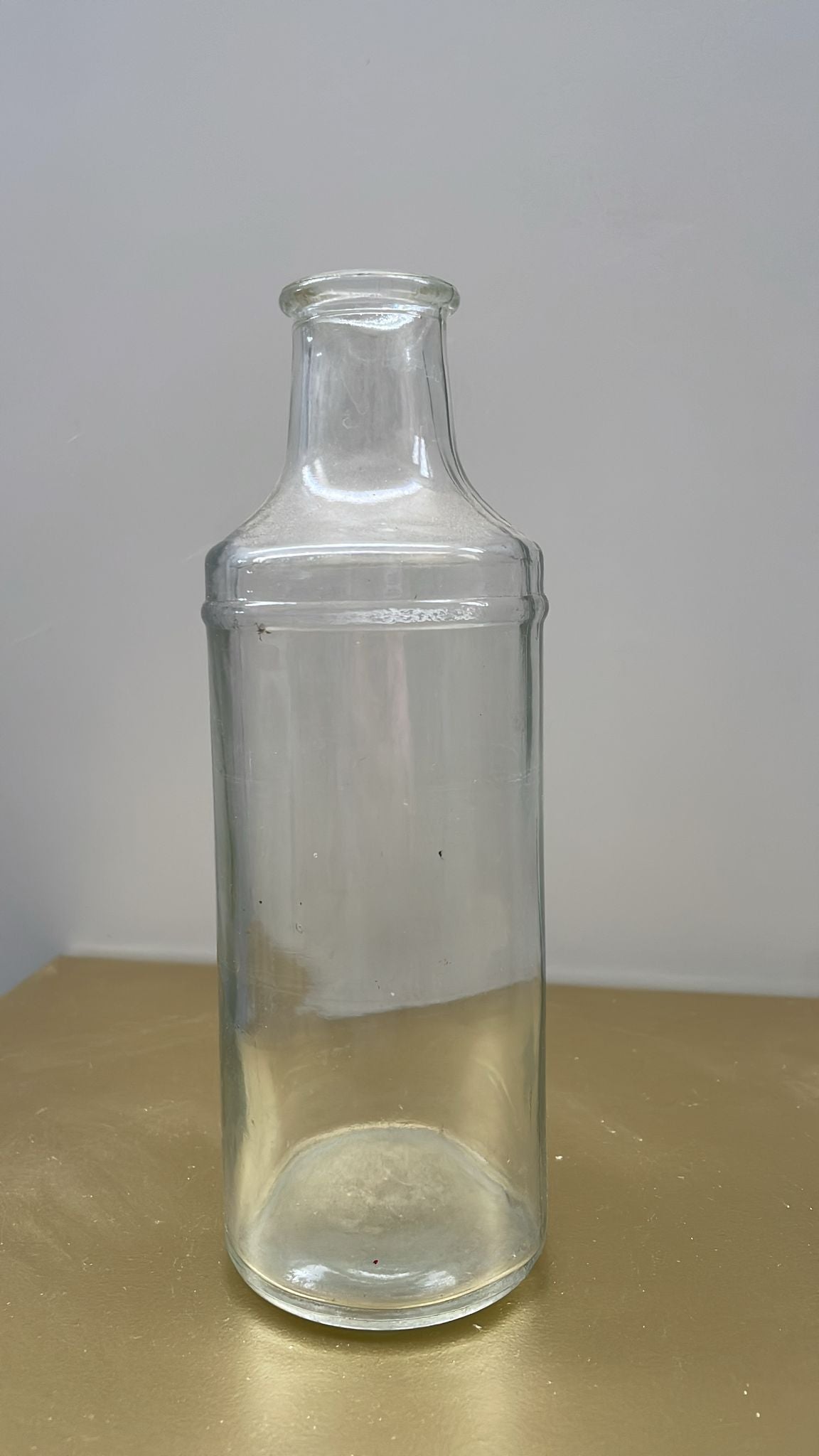 Bottiglia in vetro trasparente – H19 cm D6 cm – usato