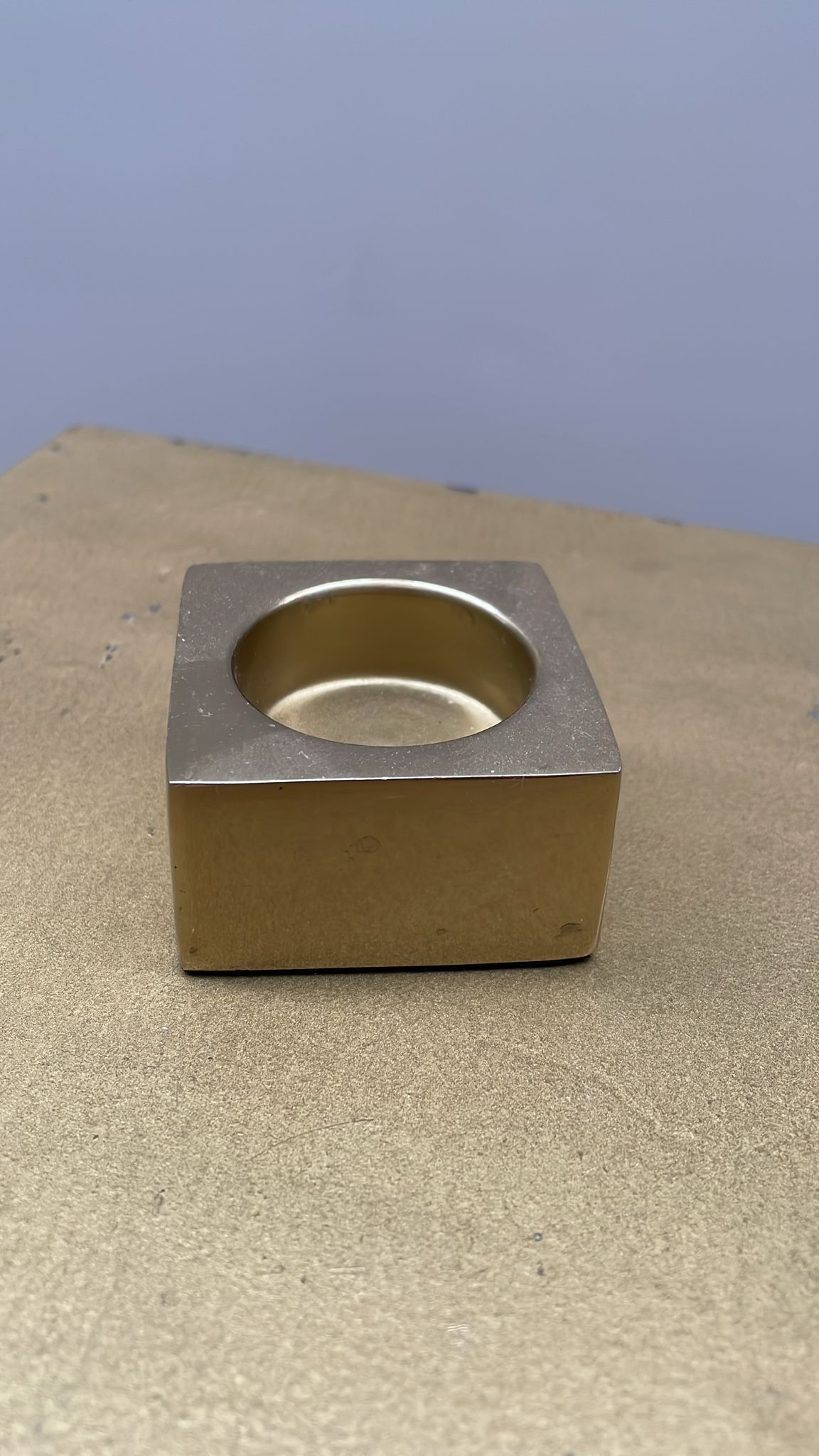 Portacandela cubo oro – metallo lucido – usato