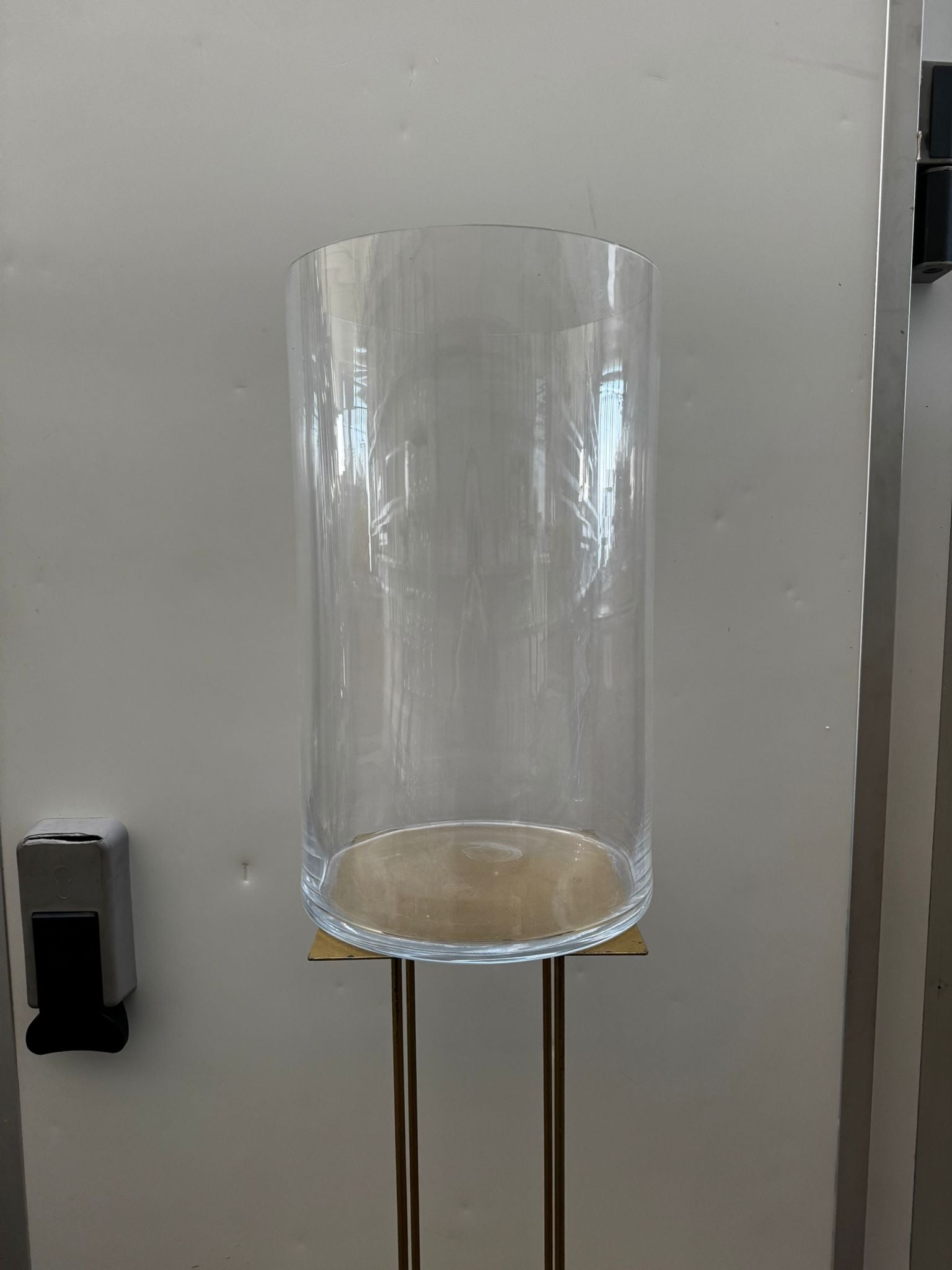 Cilindro in vetro trasparente – H50 cm D30 cm – usato