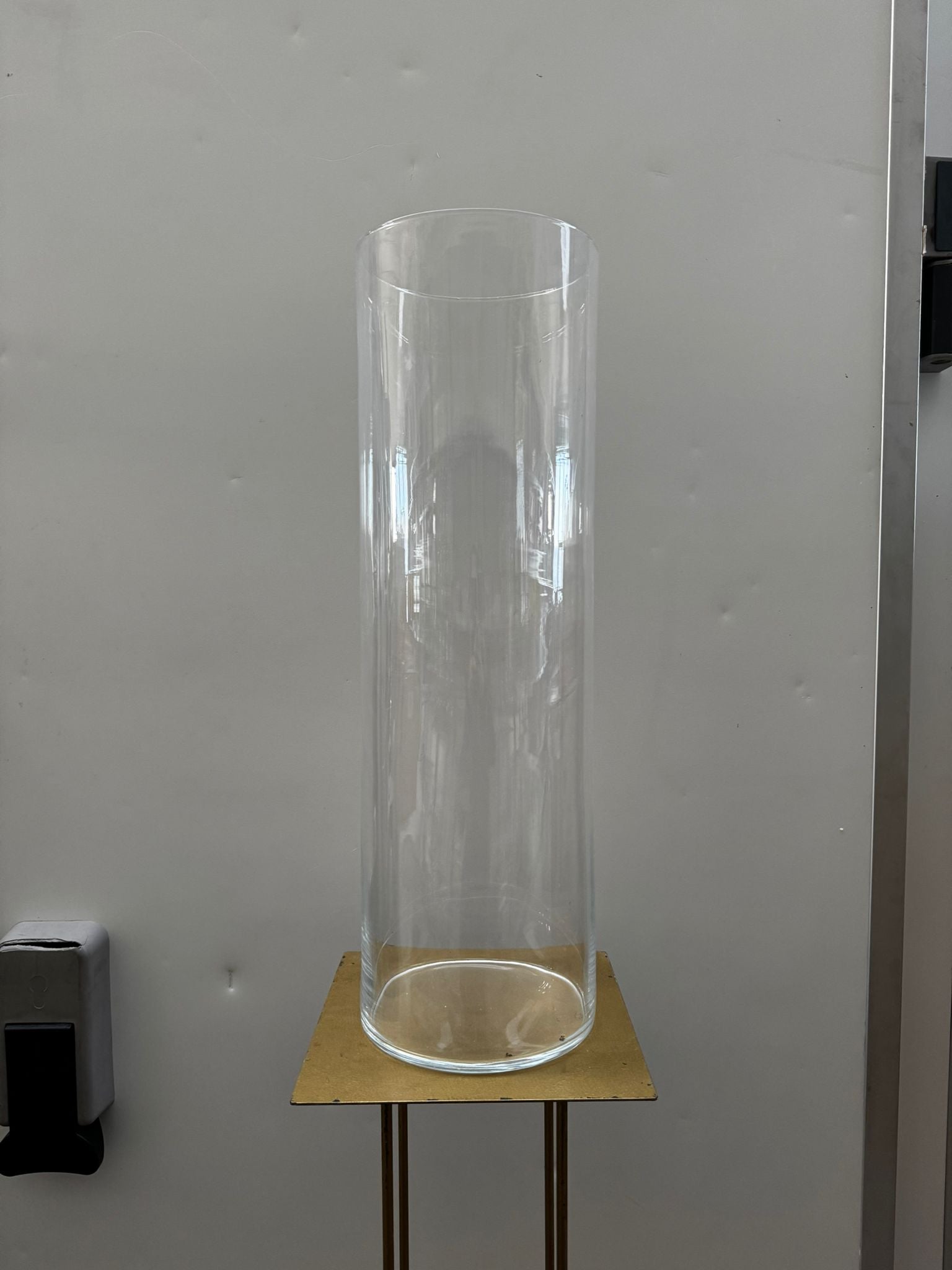 Cilindro in vetro trasparente – H68 cm D15 cm – usato