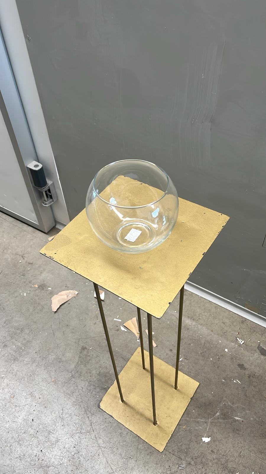 E - Vasetto sfera in vetro trasparente – H 12,5  D 15,5 cm - usato