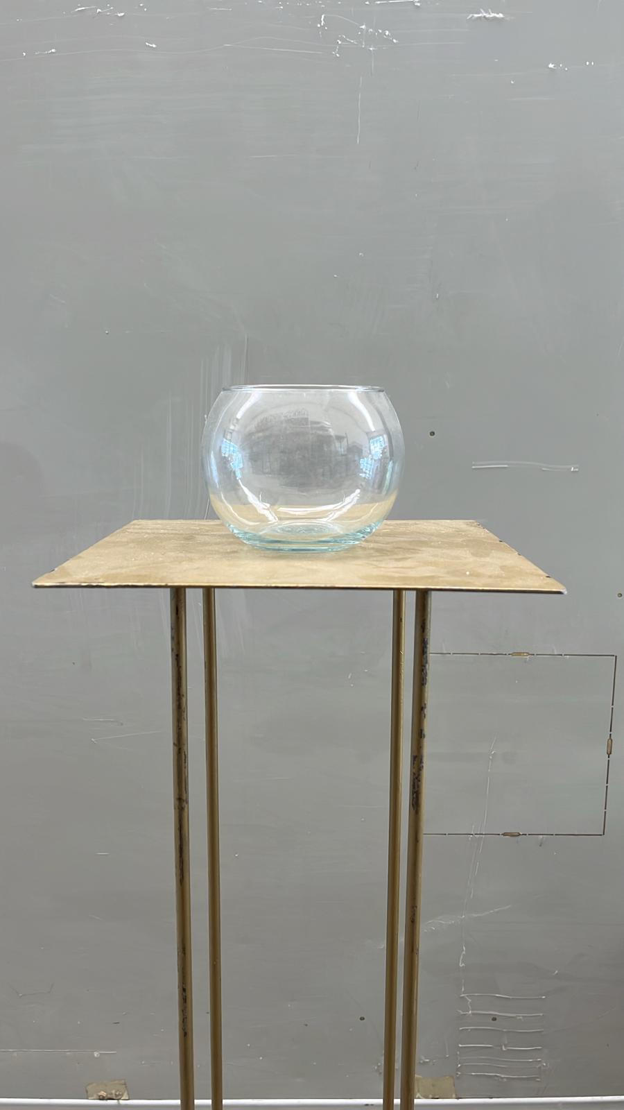 C - Vasetto sfera in vetro trasparente – H 9cm D 12 - usato