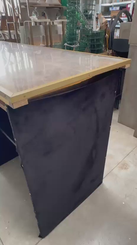 Bancone da negozio con velluto nero e piano oro – L178 cm x P71 cm x H106 cm - usato