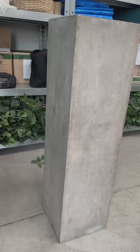 Pilastro / Alzata in cemento – H110 cm Base 28 cm – usato